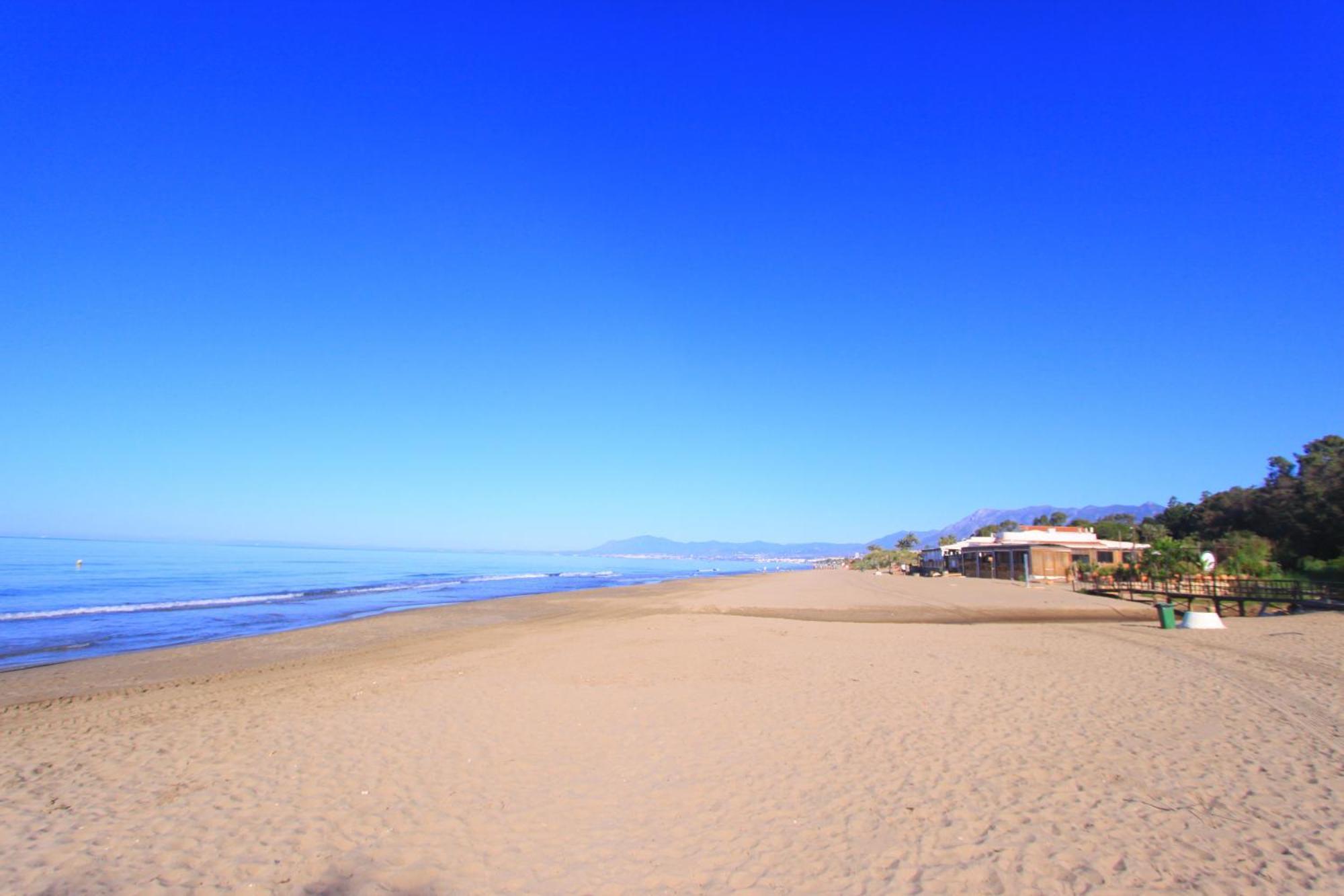 1108 Beachfront 2 Apartments With Roofterrace 80Mtrgt Beach 3 Pools Μαρμπέλλα Εξωτερικό φωτογραφία